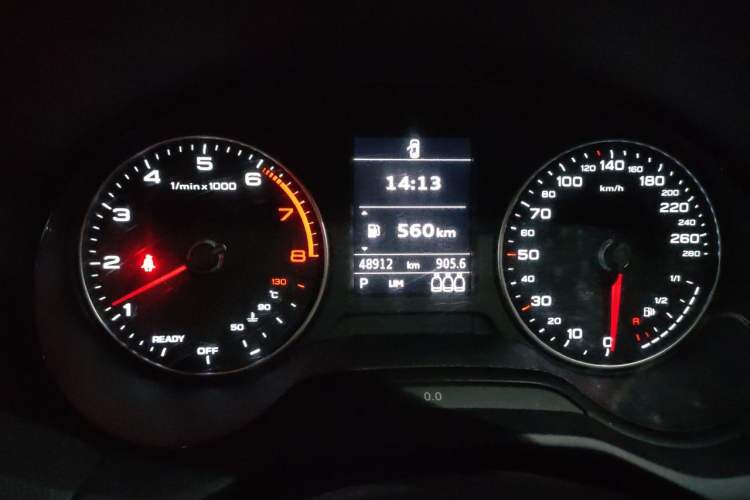 Used Audi Q2L 2018 35 TFSI Launch Exclusive Edition China VI Odometer Close Up