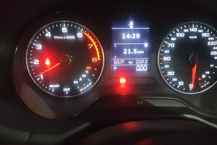 Used Audi Q2L 2018 35 TFSI Launch Exclusive Edition China V Odometer Close Up