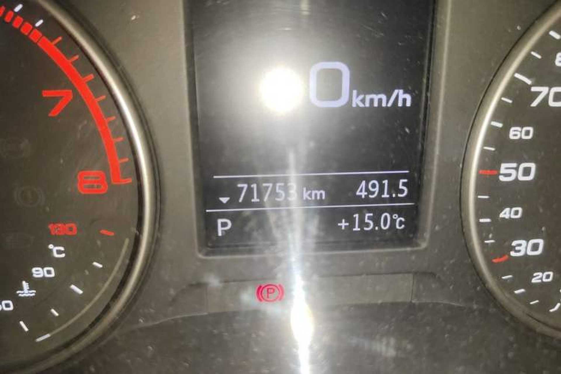 Used Audi Q2L 2018 35 TFSI Fashion Dynamic Version China VI Emission Standard Odometer Close Up
