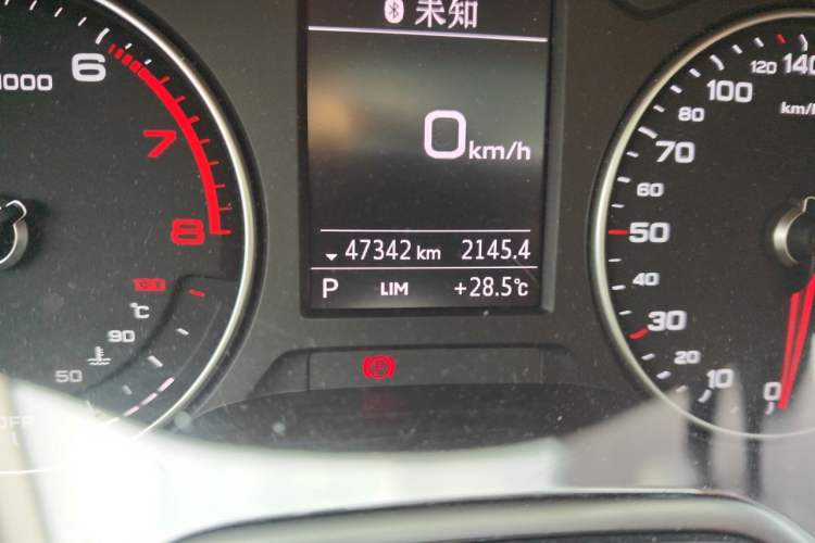 Used Audi Q2L 2018 35 TFSI Launch Exclusive Edition China VI Odometer Close Up