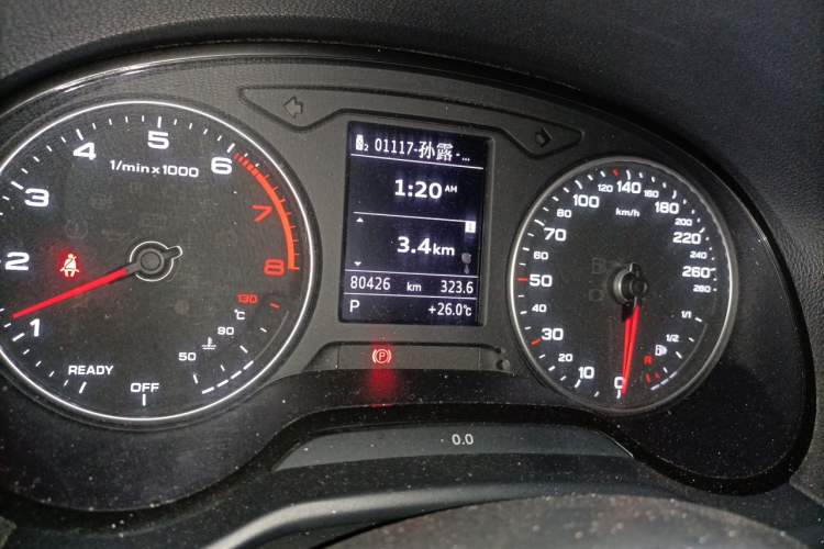 Used Audi Q2L 2018 35 TFSI Launch Exclusive Edition China V Odometer Close Up