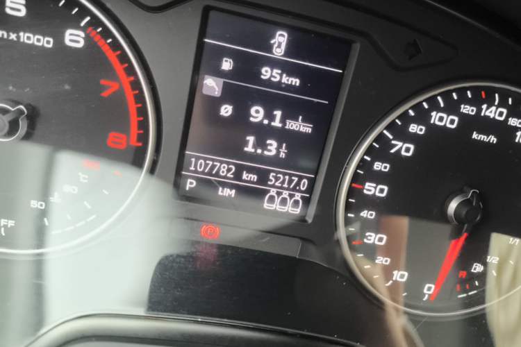 Used Audi Q2L 2018 35 TFSI Advanced Dynamic Version China VI Emission Standard Odometer Close Up