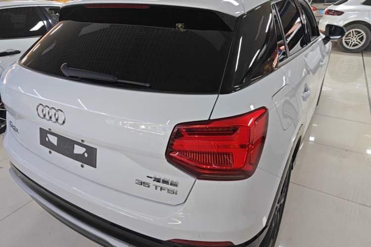 Used Audi Q2L 2018 35 TFSI Launch Exclusive Edition China VI Rear Right 45 Deg