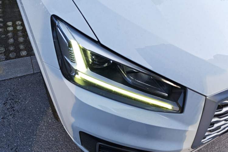 Used Audi Q2L 2018 35 TFSI Luxury Prestige Version China VI Right Front Headlight