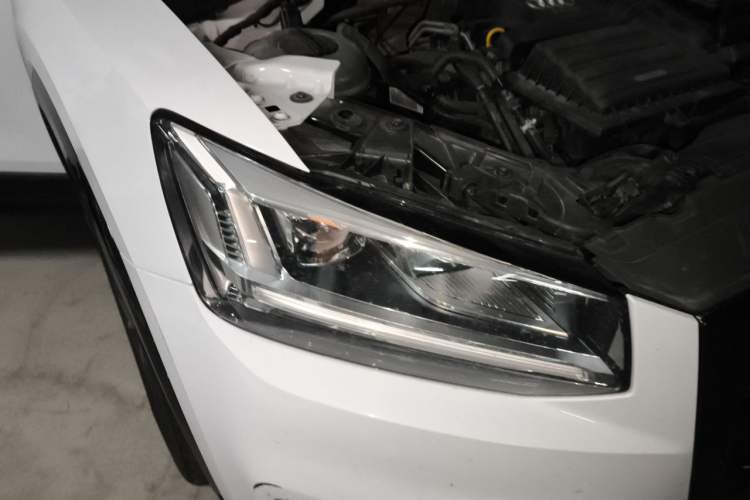 Used Audi Q2L 2018 35 TFSI Launch Exclusive Edition China V Right Front Headlight
