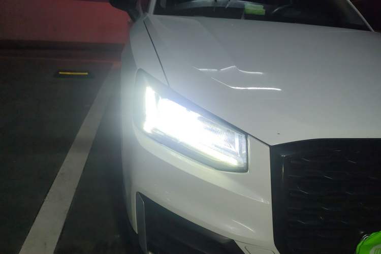Used Audi Q2L 2018 35 TFSI Fashion Dynamic Version China VI Emission Standard Right Front Headlight