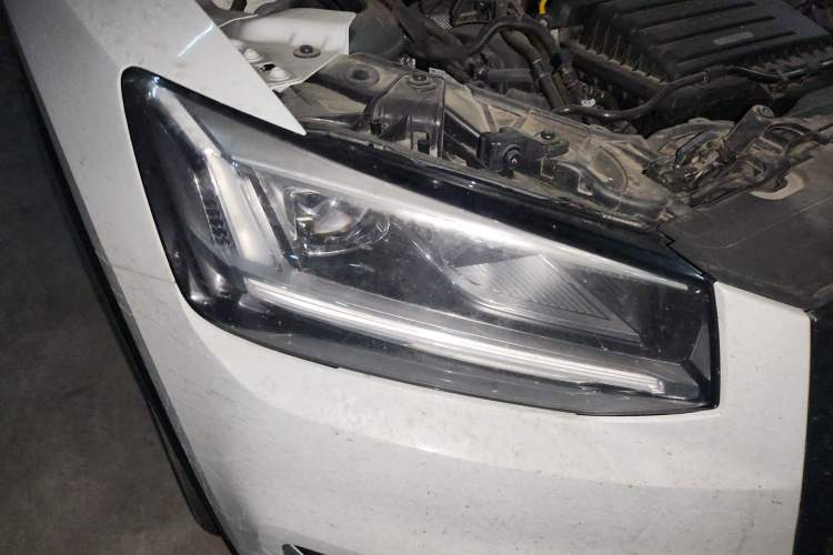 Used Audi Q2L 2018 35 TFSI Fashion Dynamic Version China V Emission Standard Right Front Headlight