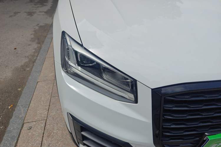 Used Audi Q2L 2018 35 TFSI Launch Exclusive Edition China V Right Front Headlight