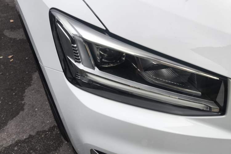 Used Audi Q2L 2018 35 TFSI Advanced Dynamic Version China VI Emission Standard Right Front Headlight