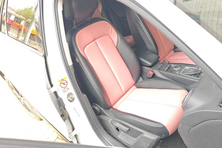Used Audi Q2L 2018 35 TFSI Launch Exclusive Edition China V Right Front Seat