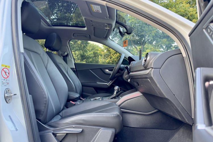 Used Audi Q2L 2018 35 TFSI Launch Exclusive Edition China V Right Front Seat
