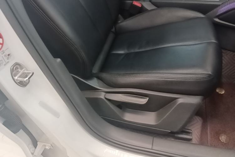 Used Audi Q2L 2018 35 TFSI Launch Exclusive Edition China VI Right Front Seat