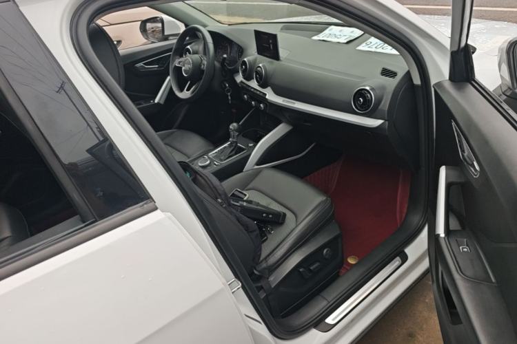 Used Audi Q2L 2018 35 TFSI Fashionable & Elegant Version China VI Emission Standard Right Front Seat