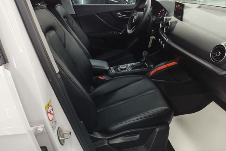 Used Audi Q2L 2018 35 TFSI Launch Exclusive Edition China V Right Front Seat