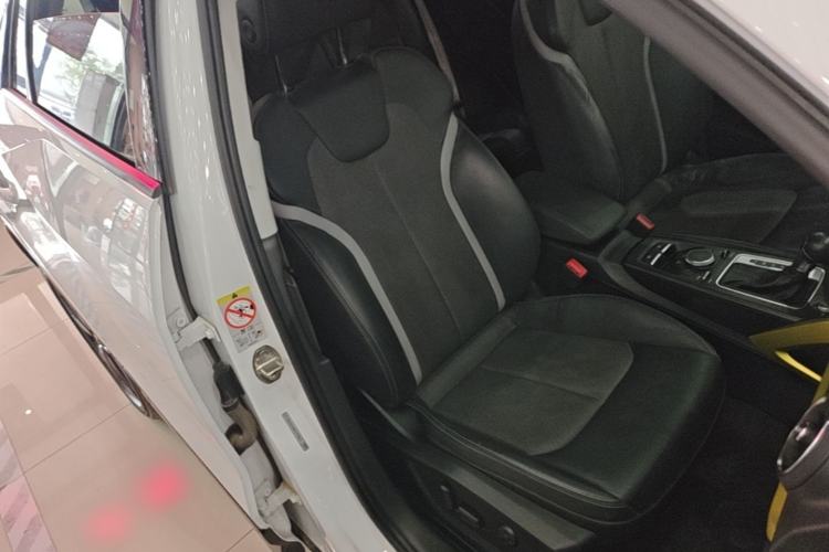 Used Audi Q2L 2018 35 TFSI Fashion Dynamic Version China V Emission Standard Right Front Seat