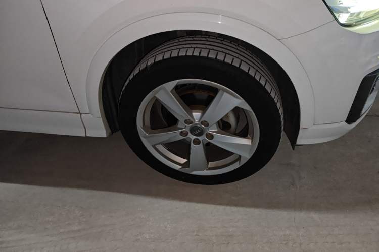 Used Audi Q2L 2018 35 TFSI Fashionable & Elegant Version China VI Emission Standard Right Front Wheel Hub
