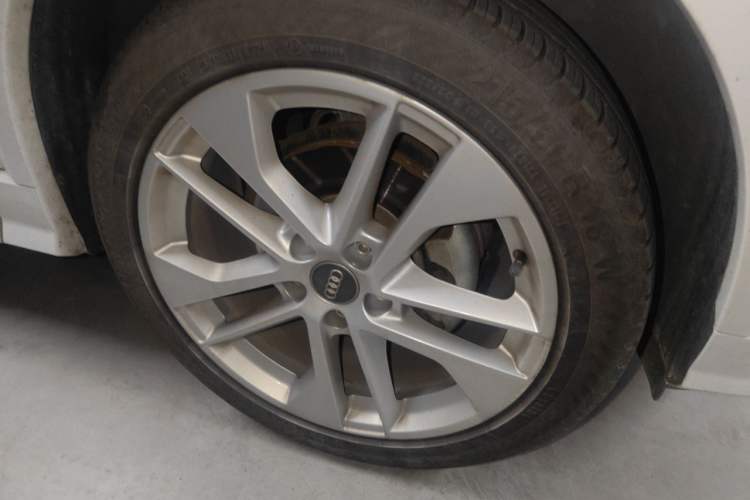Used Audi Q2L 2018 35 TFSI Luxury Attractive Model China V Standard Right Front Wheel Hub