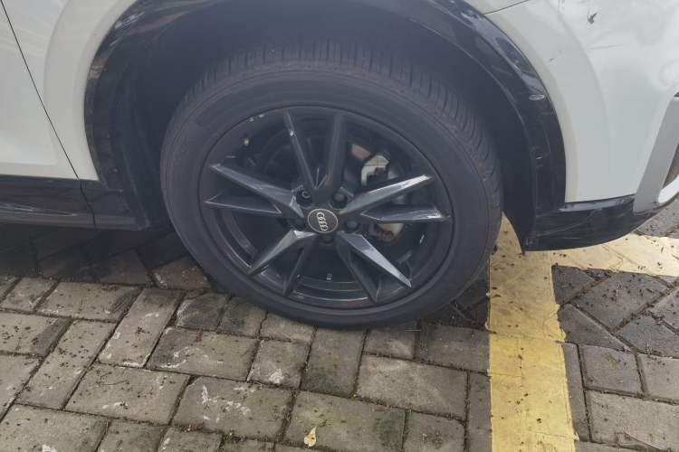 Used Audi Q2L 2018 35 TFSI Fashion Dynamic Version China VI Emission Standard Right Front Wheel Hub