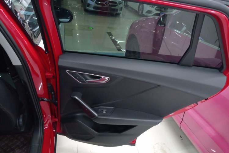 Used Audi Q2L 2018 35 TFSI Launch Exclusive Edition China VI Right Rear Door Interior