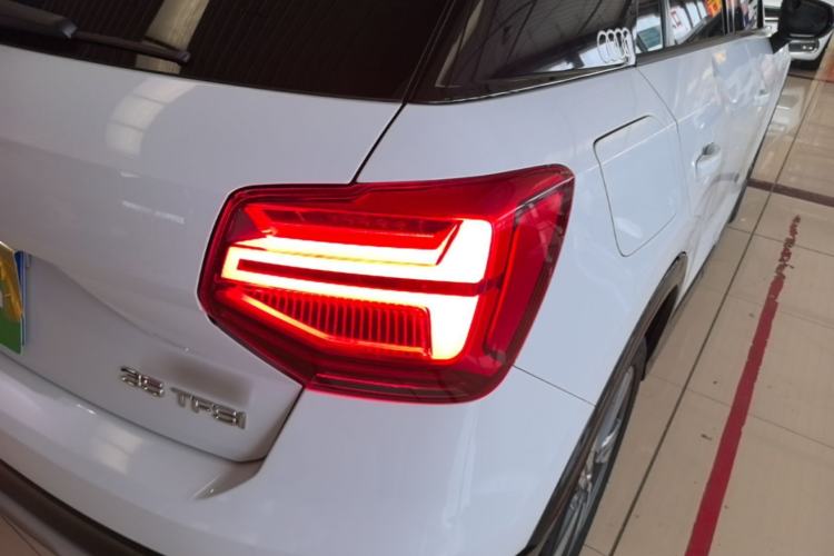 Used Audi Q2L 2018 35 TFSI Fashion Dynamic Version China VI Emission Standard Right Rear Taillight