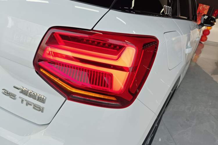 Used Audi Q2L 2018 35 TFSI Launch Exclusive Edition China VI Right Rear Taillight