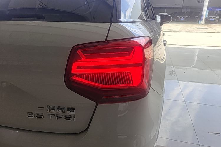 Used Audi Q2L 2018 35 TFSI Fashion Elegant Version China V Right Rear Taillight