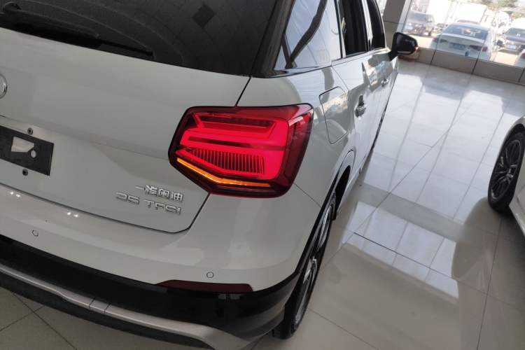 Used Audi Q2L 2018 35 TFSI Fashion Dynamic Version China VI Emission Standard Right Rear Taillight