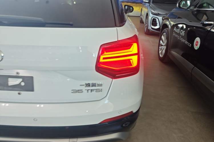 Used Audi Q2L 2018 35 TFSI Launch Exclusive Edition China VI Right Rear Taillight