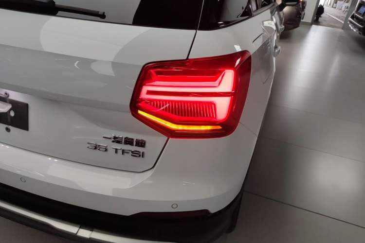 Used Audi Q2L 2018 35 TFSI Launch Exclusive Edition China VI Right Rear Taillight