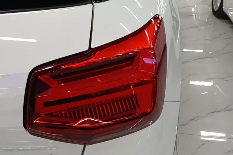 Used Audi Q2L 2018 35 TFSI Fashion Dynamic Version China VI Emission Standard Right Rear Taillight