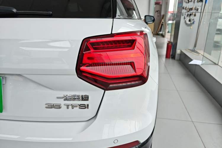 Used Audi Q2L 2018 35 TFSI Luxury Prestige Version China VI Right Rear Taillight