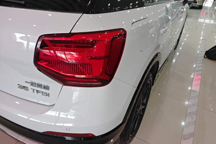 Used Audi Q2L 2018 35 TFSI Fashion Dynamic Version China V Emission Standard Right Rear Taillight