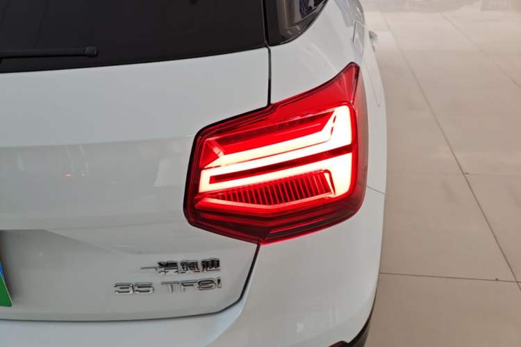 Used Audi Q2L 2018 35 TFSI Launch Exclusive Edition China VI Right Rear Taillight