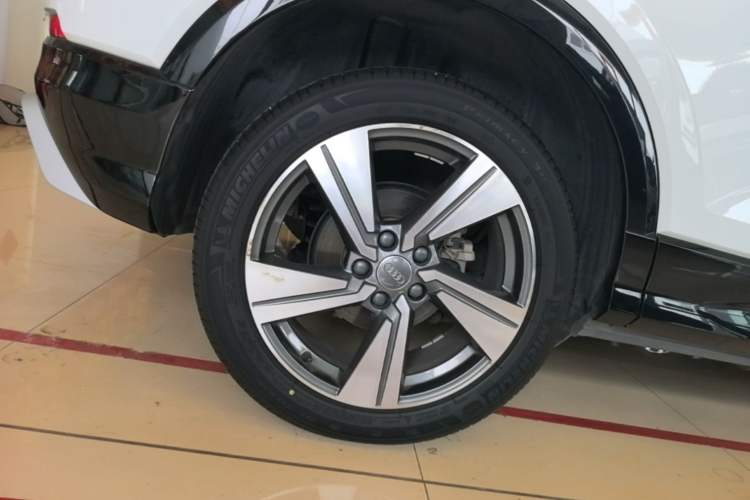 Used Audi Q2L 2018 35 TFSI Fashion Dynamic Version China VI Emission Standard Right Rear Wheel Hub