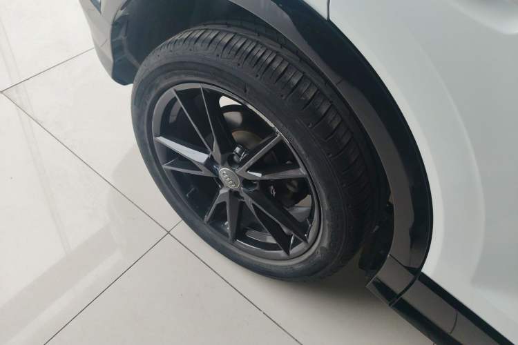 Used Audi Q2L 2018 35 TFSI Launch Exclusive Edition China VI Right Rear Wheel Hub