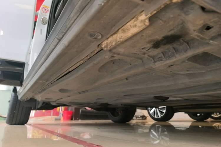 Used Audi Q2L 2018 35 TFSI Fashion Dynamic Version China VI Emission Standard Right Side Sill