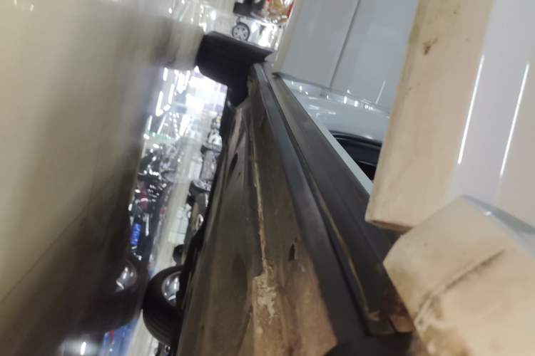 Used Audi Q2L 2018 35 TFSI Fashionable & Elegant Version China VI Emission Standard Right Side Sill