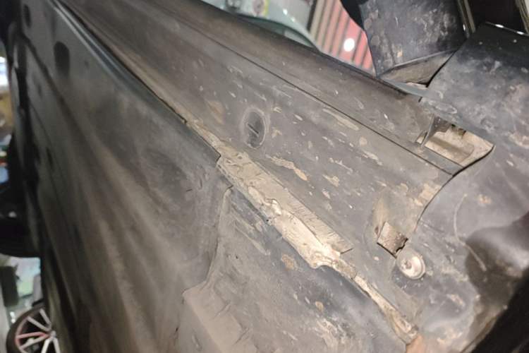 Used Audi Q2L 2018 35 TFSI Fashion Dynamic Version China V Emission Standard Right Side Sill