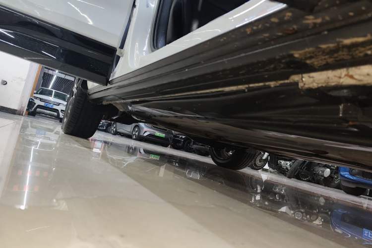 Used Audi Q2L 2018 35 TFSI Launch Exclusive Edition China VI Right Side Sill