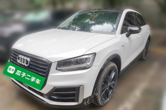 Audi Q2L 2018 35 TFSI Launch Exclusive Edition China VI usado