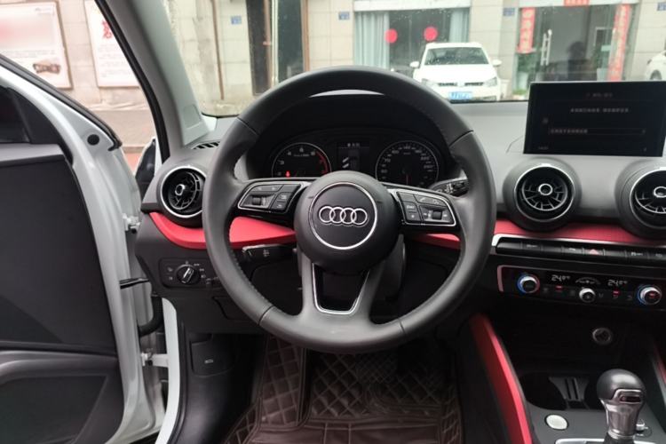 Used Audi Q2L 2018 35 TFSI Fashion Dynamic Version China VI Emission Standard Steering Wheel