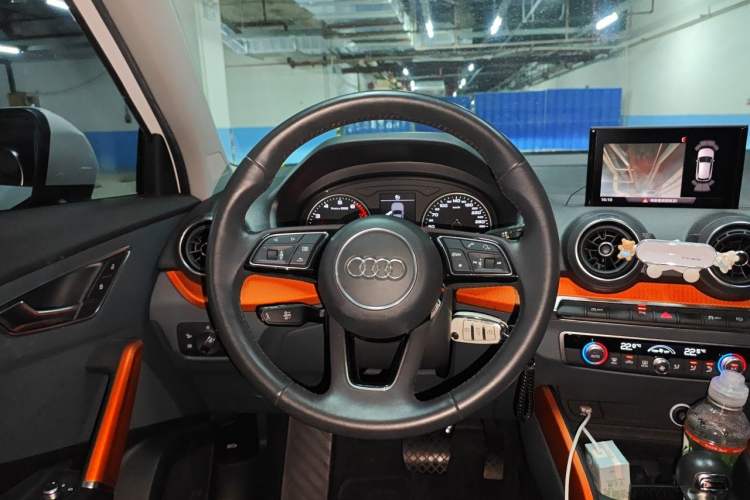 Used Audi Q2L 2018 35 TFSI Fashionable & Elegant Version China VI Emission Standard Steering Wheel