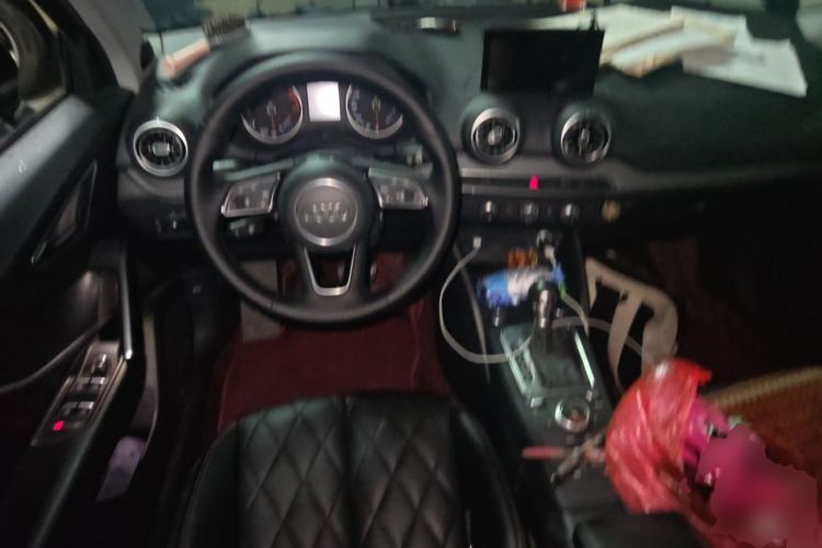 Used Audi Q2L 2018 35 TFSI Launch Exclusive Edition China VI Steering Wheel