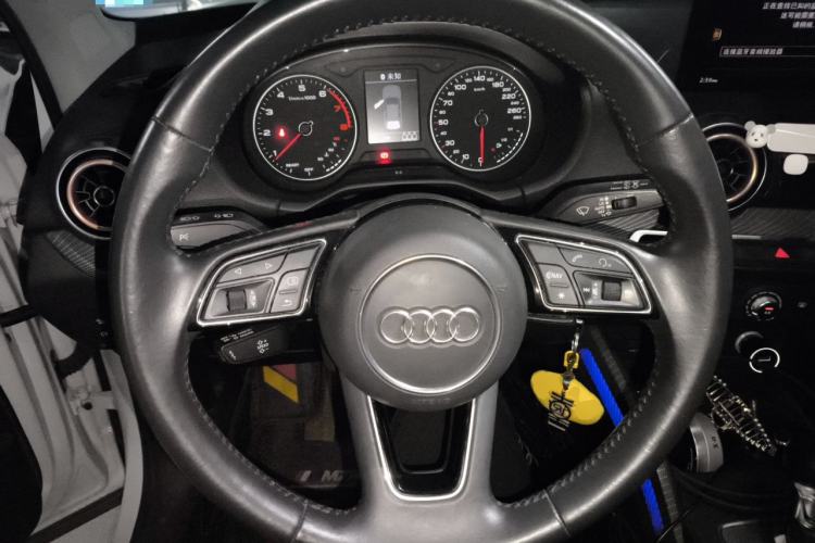 Used Audi Q2L 2018 35 TFSI Launch Exclusive Edition China V Steering Wheel