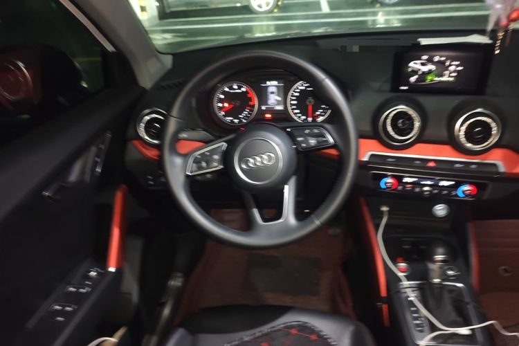 Used Audi Q2L 2018 35 TFSI Fashion Dynamic Version China VI Emission Standard Steering Wheel
