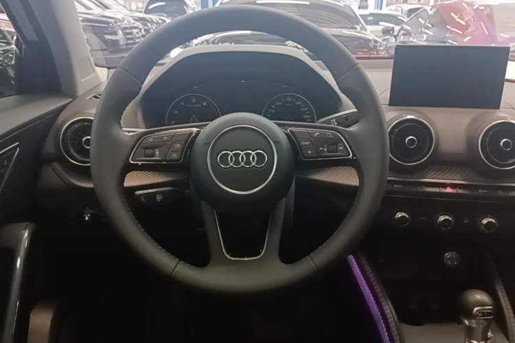 Used Audi Q2L 2018 35 TFSI Launch Exclusive Edition China VI Steering Wheel