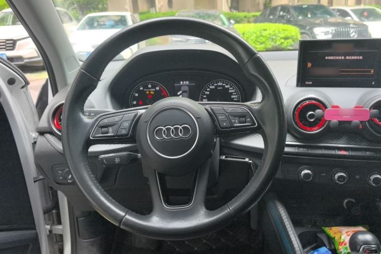 Used Audi Q2L 2018 35 TFSI Launch Exclusive Edition China V Steering Wheel