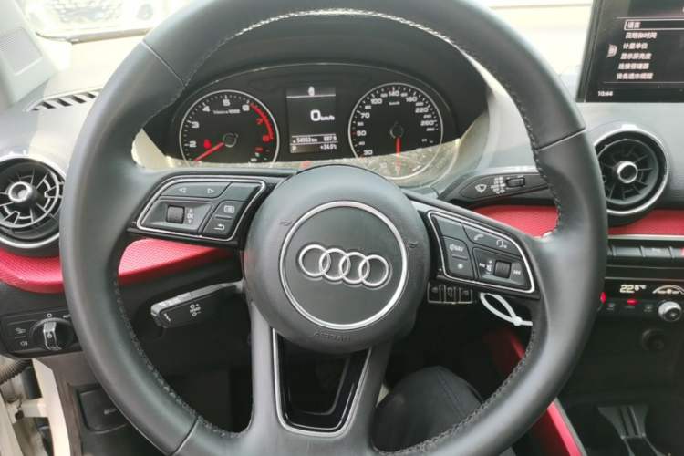 Used Audi Q2L 2018 35 TFSI Fashion Dynamic Version China VI Emission Standard Steering Wheel