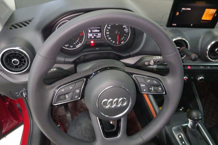 Used Audi Q2L 2018 35 TFSI Launch Exclusive Edition China VI Steering Wheel