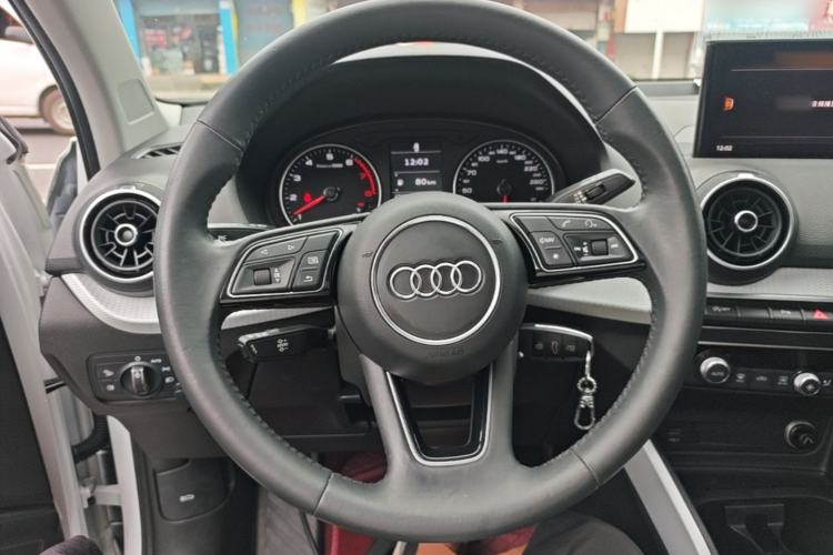 Used Audi Q2L 2018 35 TFSI Fashionable & Elegant Version China VI Emission Standard Steering Wheel